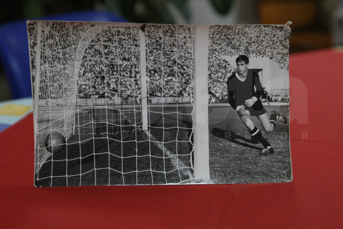 Vasile Suciu, 68 ani, e portarul care i-a scăpat pe roş-albaştri de la ruşinea Diviziei B, în '66