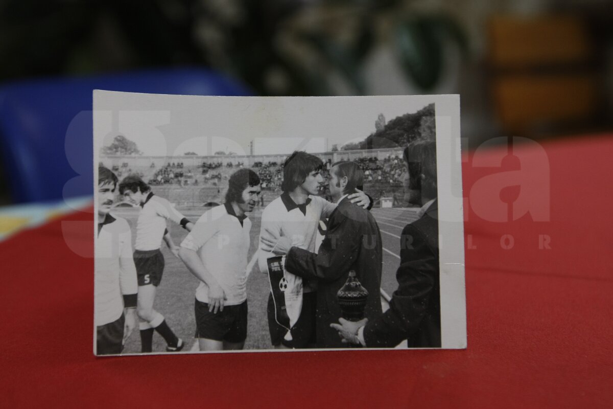 Vasile Suciu, 68 ani, e portarul care i-a scăpat pe roş-albaştri de la ruşinea Diviziei B, în '66