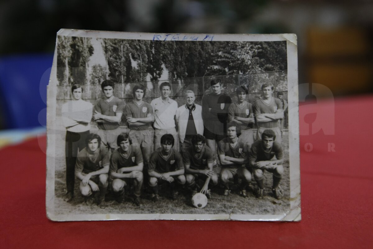 Vasile Suciu, 68 ani, e portarul care i-a scăpat pe roş-albaştri de la ruşinea Diviziei B, în '66