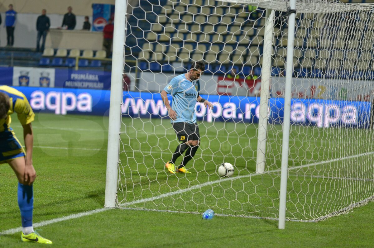 VIDEO şi FOTO FC Braşov a cîştigat derby-ul oraşului împotriva Coronei, scor 2-1