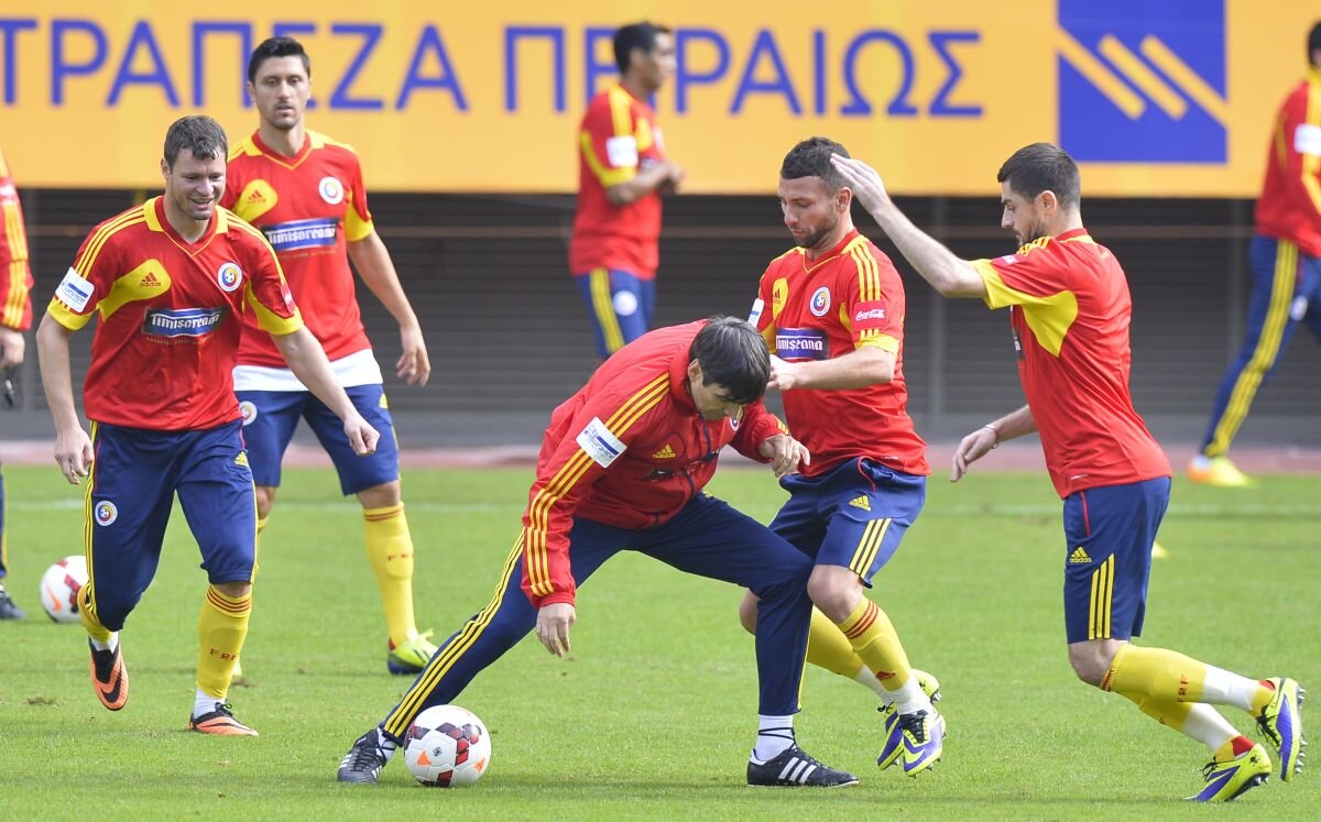 Azi e Grecia - România, turul barajului CM 2014 » Victor Piţurcă vine cu două mutări neaşteptate în echipa de start: Bănel Nicoliţă şi Alexandru Maxim