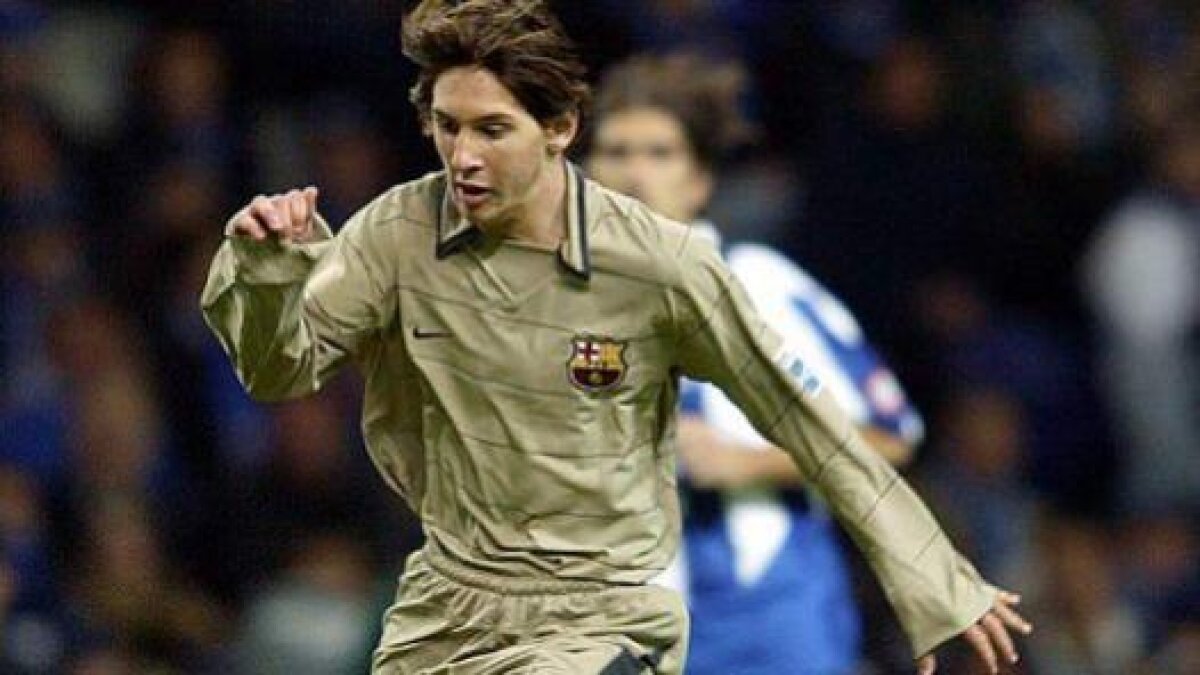 VIDEO 10 ani de fotbal-spectacol la FC Barcelona » 327 de goluri în 395 de meciuri pentru Lionel Messi
