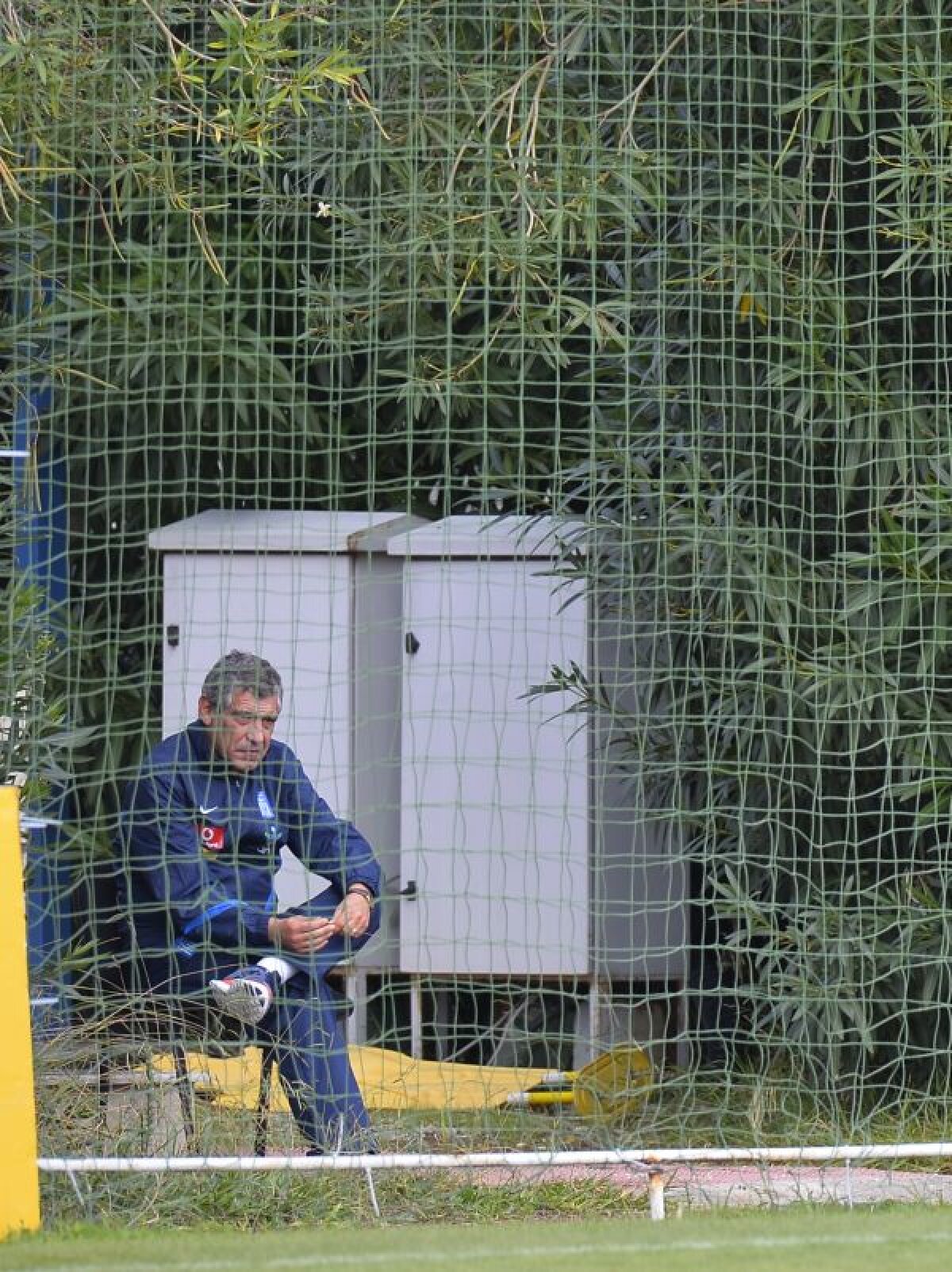 FOTO Au obţinut trei puncte :) » Antrenament lejer pentru titularii greci şi zîmbete la adresa eroului lor