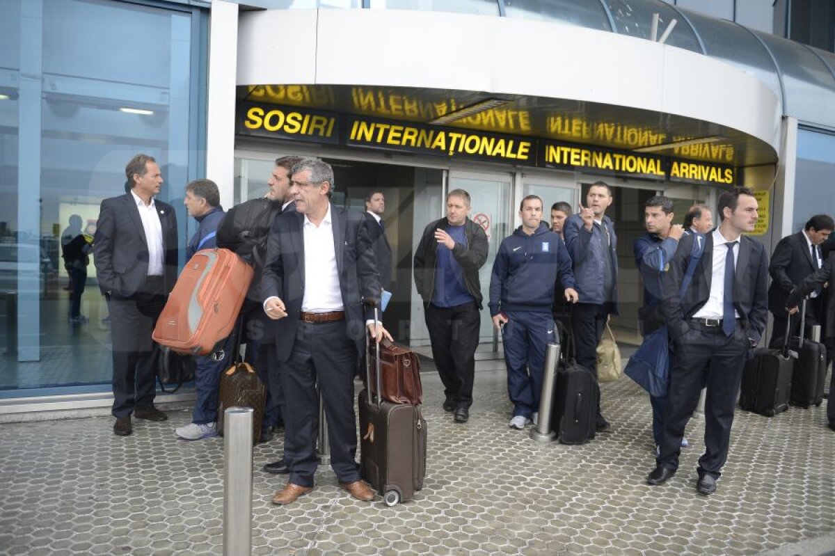 Grecia a sosit în Bucureşti pentru meciul de marţi seară » Galerie FOTO de la aeroport cu Mitroglou şi compania