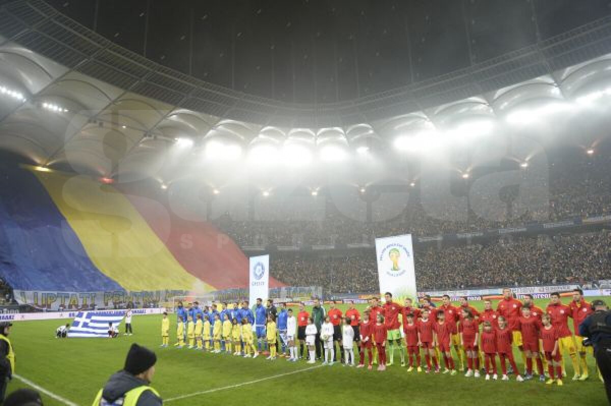 FOTO Noaptea cînd am găzduit Mondialul » Cu 50.000 de români transfiguraţi care au ars continuu prin frig şi ceaţă, Arena Naţională a trăit poate cele mai frumoase clipe din existenţa ei