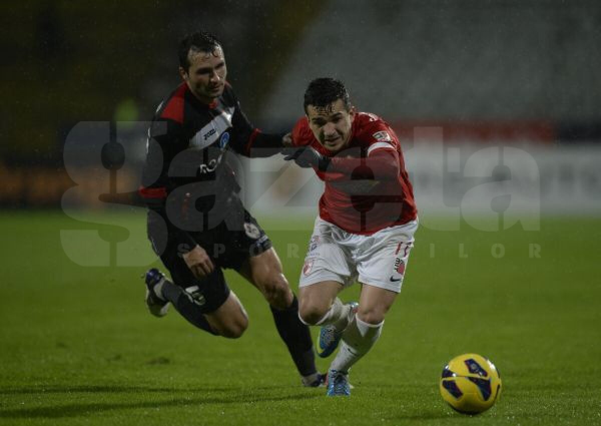 VIDEO+FOTO Dinamo s-a impus în faţa Gazului Metan, 1-0, de ziua lui Stoican