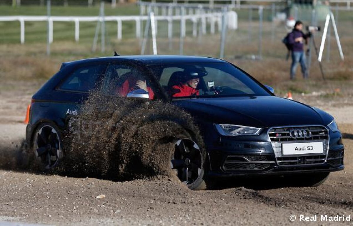 FOTO Super-bolizii jucătorilor Realului » Audi RS6 de 560 de cai pentru Ronaldo! Audi le-a făcut cadou şi maşini pentru copii :D