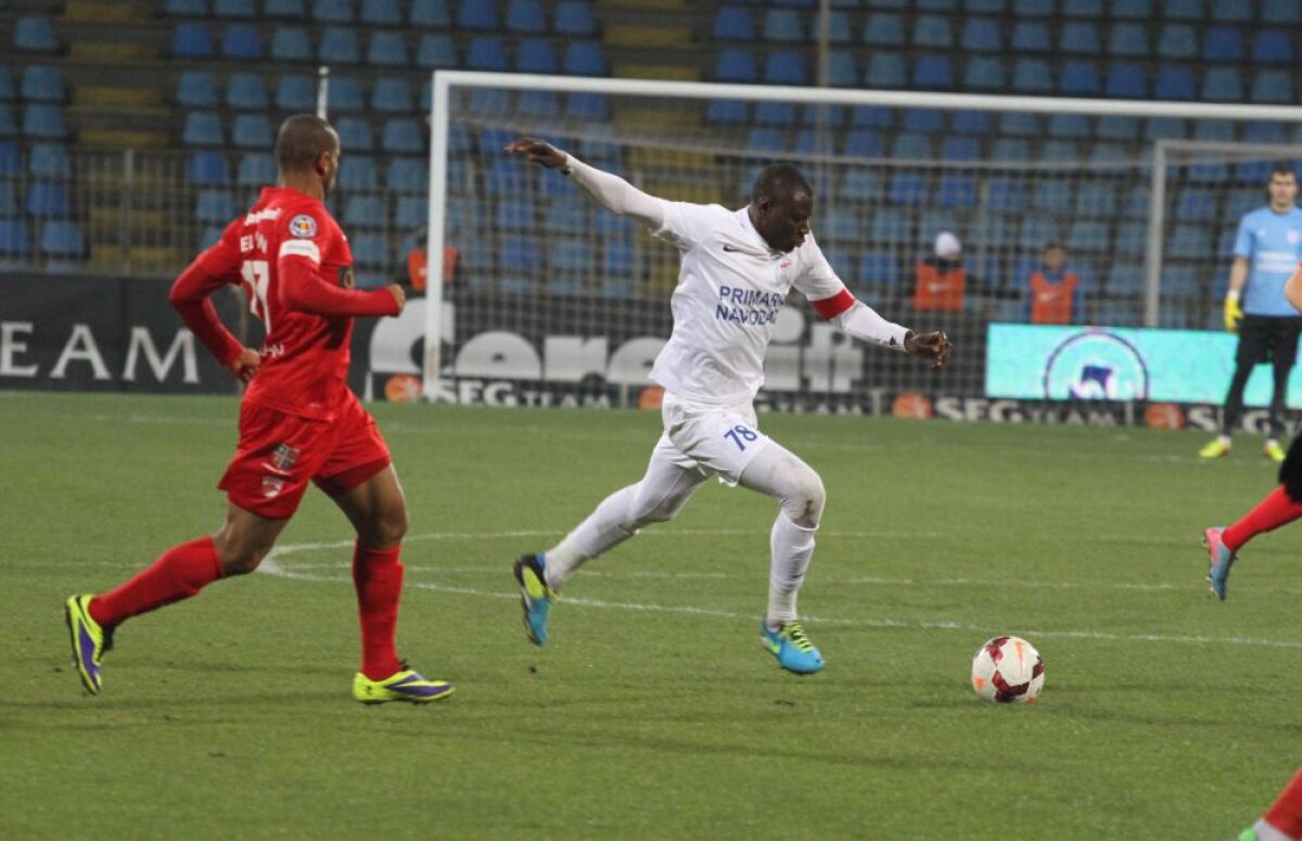 FOTO şi VIDEO Dezavantajaţi de arbitri, "cîinii" obţin victoria şi continuă drumul spre podium » Săgeata - Dinamo 0-1