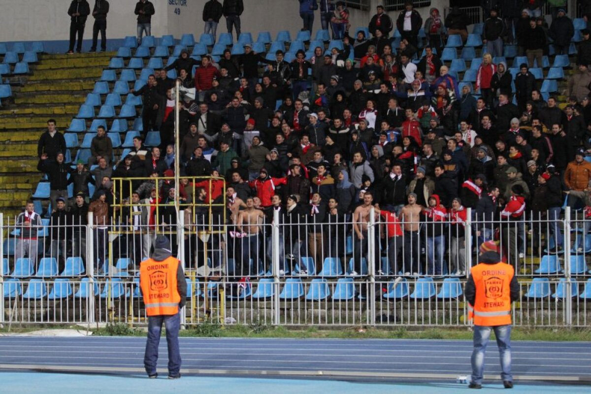 FOTO şi VIDEO Dezavantajaţi de arbitri, "cîinii" obţin victoria şi continuă drumul spre podium » Săgeata - Dinamo 0-1