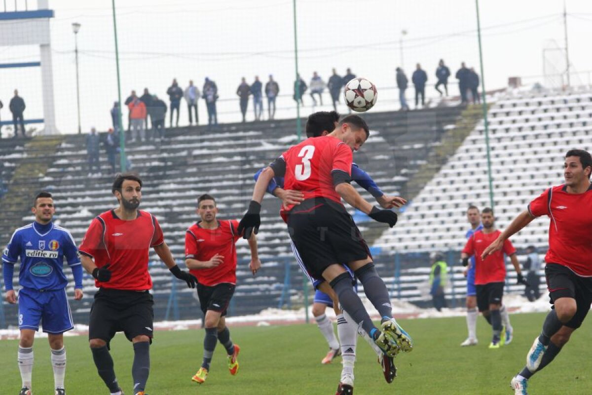 Mai buni şi după reluare » Universitatea Craiova cîştigă cu Motru, 2-0, şi încheie 2013 pe locul 4