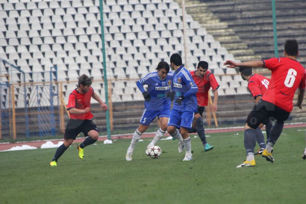Mai buni şi după reluare » Universitatea Craiova cîştigă cu Motru, 2-0, şi încheie 2013 pe locul 4