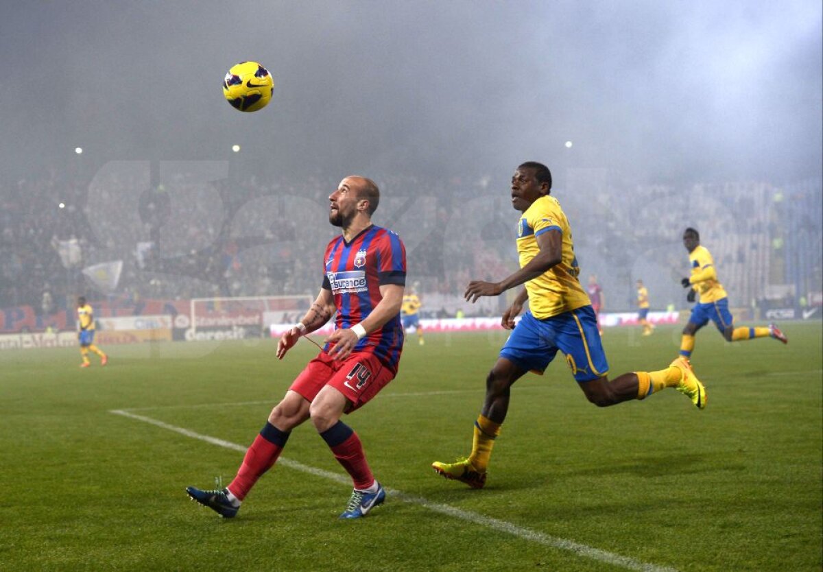 FOTO şi VIDEO Derby controlat de "lupi" » Steaua - Petrolul 1-1 şi lupta la titlu rămîne deschisă