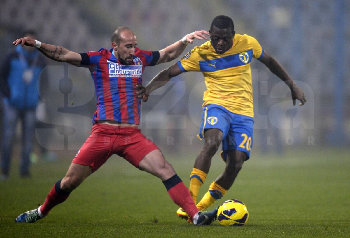 FOTO şi VIDEO Derby controlat de "lupi" » Steaua - Petrolul 1-1 şi lupta la titlu rămîne deschisă