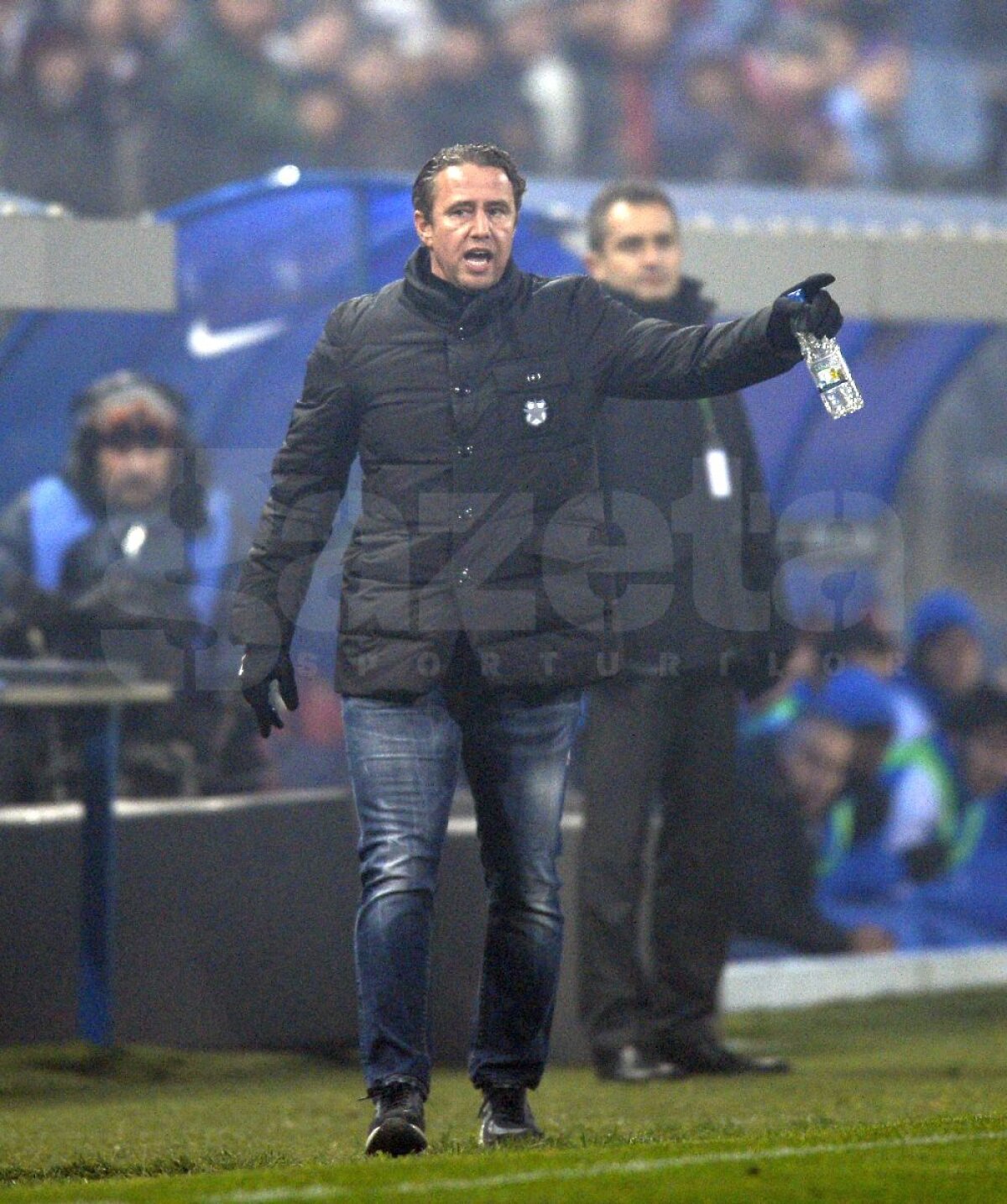 FOTO şi VIDEO Derby controlat de "lupi" » Steaua - Petrolul 1-1 şi lupta la titlu rămîne deschisă