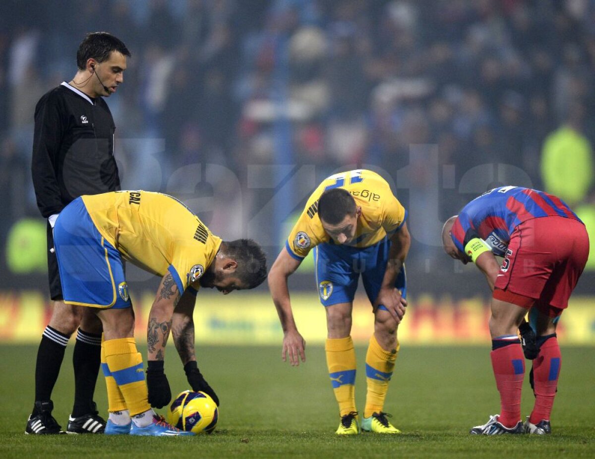 FOTO şi VIDEO Derby controlat de "lupi" » Steaua - Petrolul 1-1 şi lupta la titlu rămîne deschisă