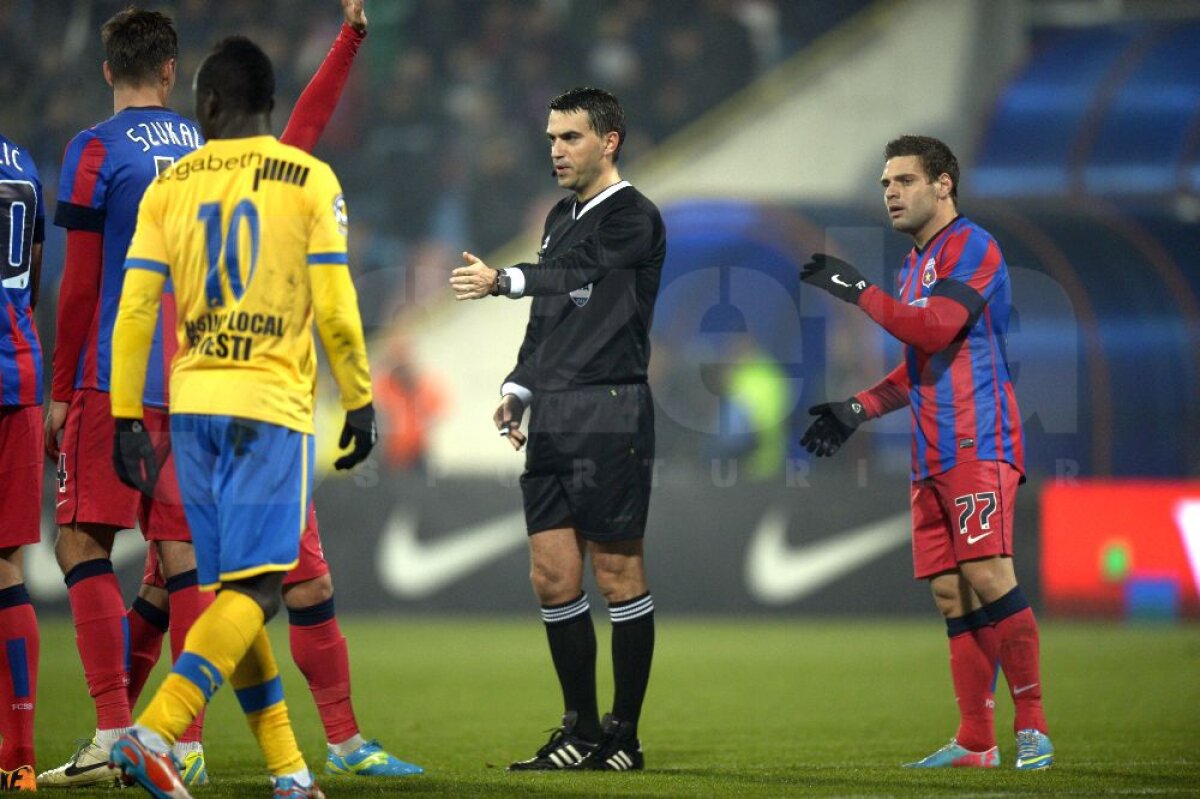FOTO şi VIDEO Derby controlat de "lupi" » Steaua - Petrolul 1-1 şi lupta la titlu rămîne deschisă
