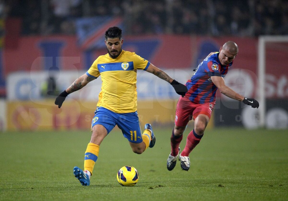 FOTO şi VIDEO Derby controlat de "lupi" » Steaua - Petrolul 1-1 şi lupta la titlu rămîne deschisă
