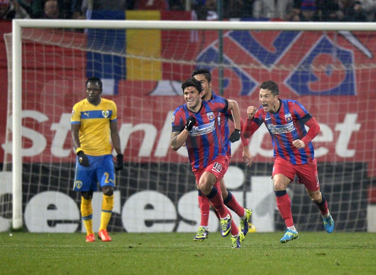 FOTO şi VIDEO Derby controlat de "lupi" » Steaua - Petrolul 1-1 şi lupta la titlu rămîne deschisă
