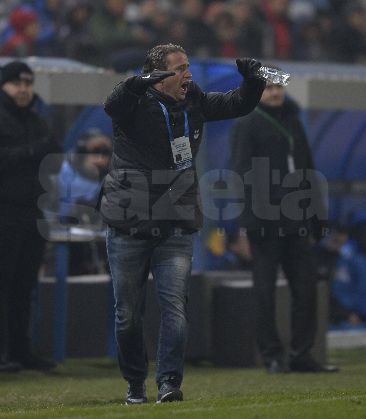 FOTO şi VIDEO Derby controlat de "lupi" » Steaua - Petrolul 1-1 şi lupta la titlu rămîne deschisă