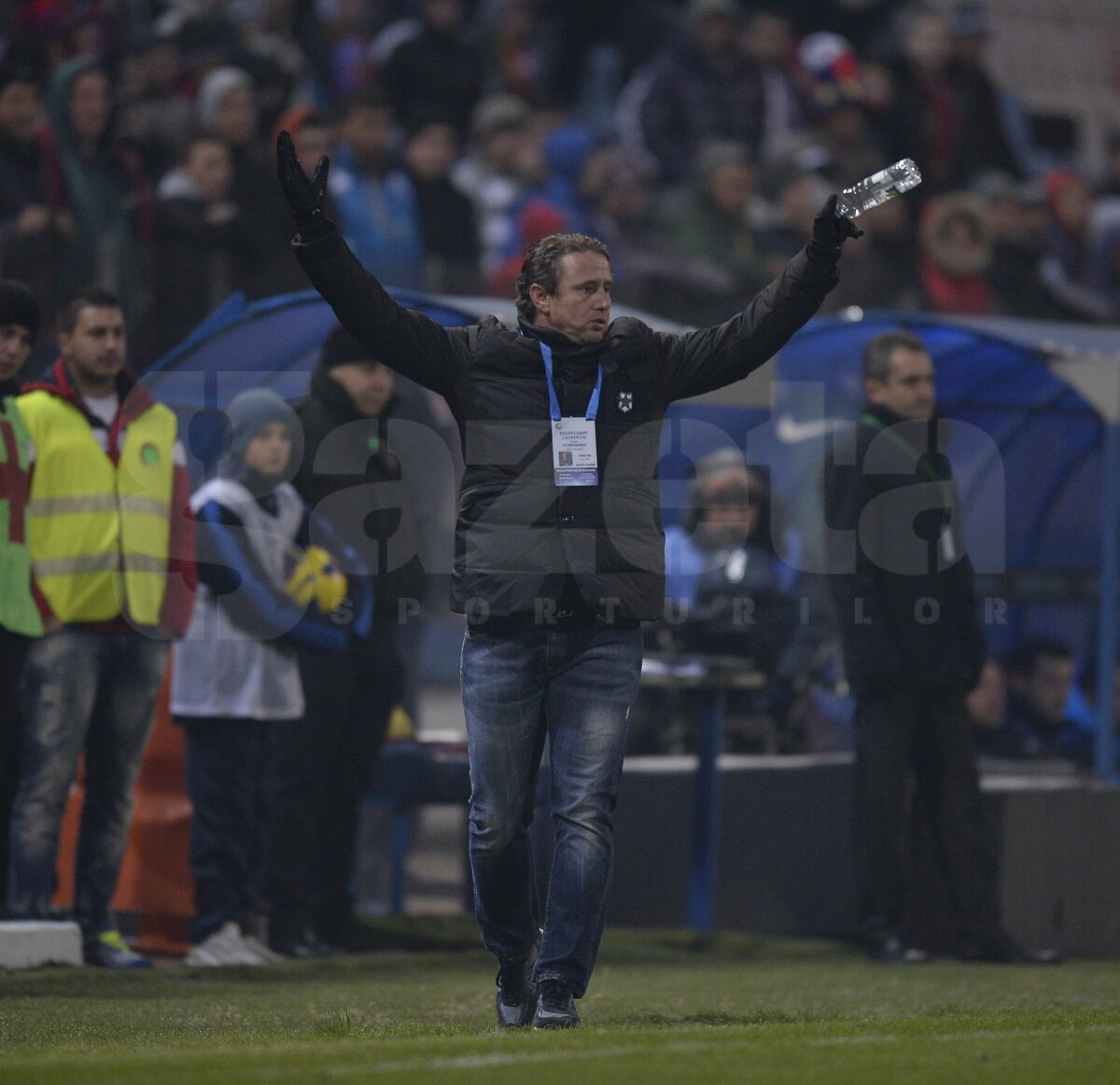 FOTO şi VIDEO Derby controlat de "lupi" » Steaua - Petrolul 1-1 şi lupta la titlu rămîne deschisă