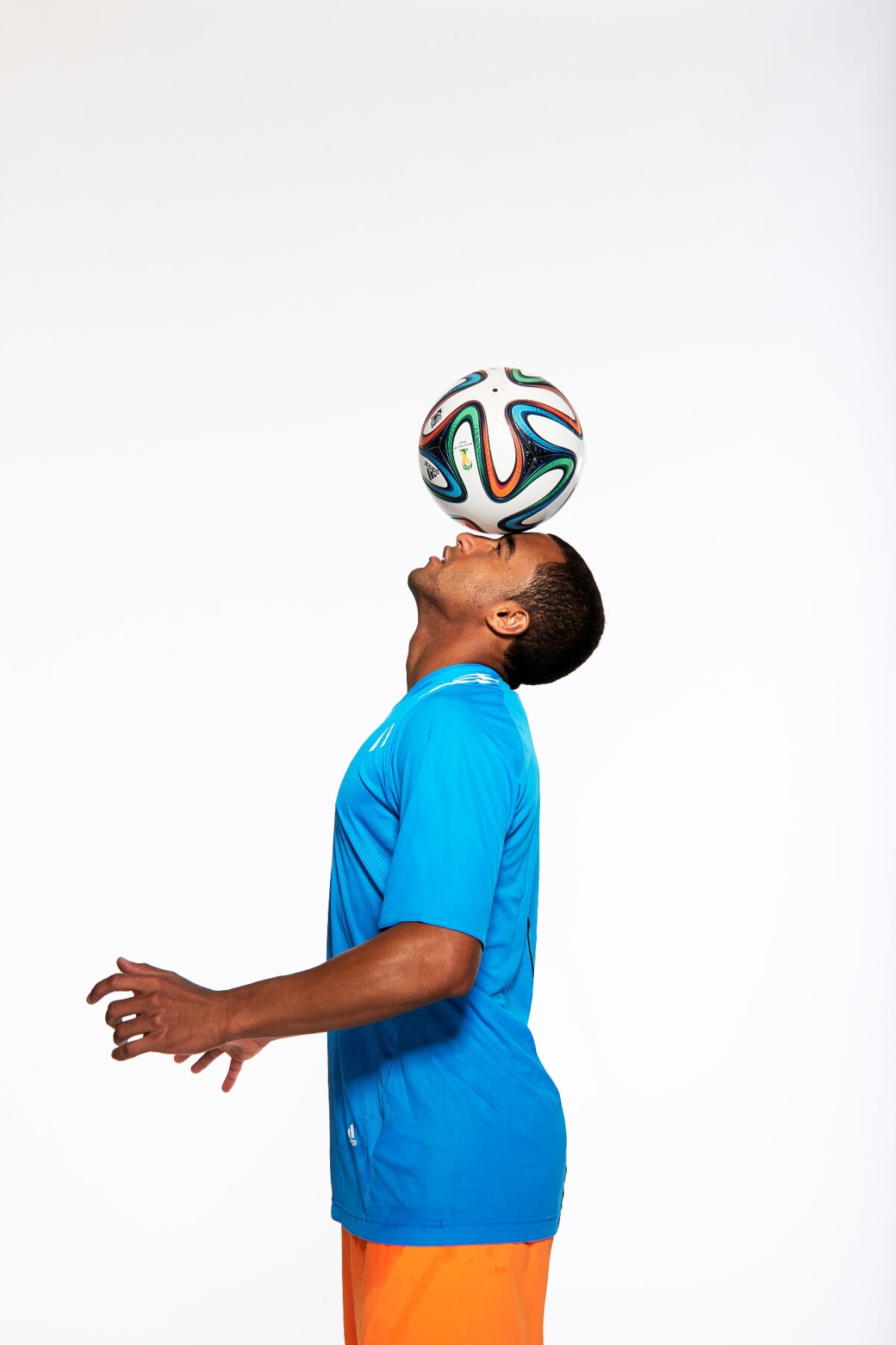 VIDEO şi FOTO » S-a lansat mingea oficială a Cupei Mondiale din Brazilia 2014