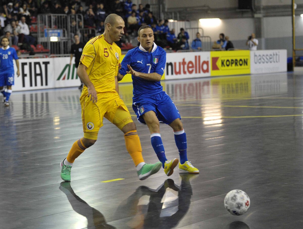 FOTO Dublă de pregătire Italia - România la futsal » Peninsularii s-au impus cu 9-1 la general