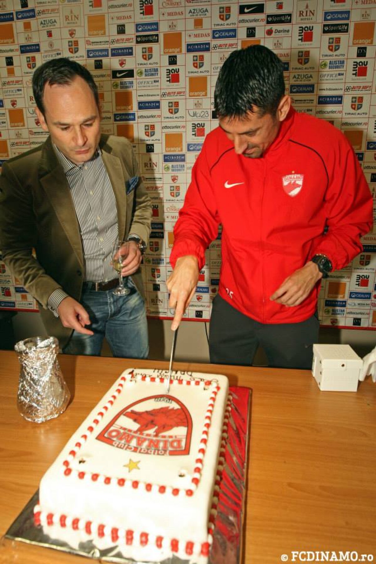 VIDEO şi FOTO » Danciu-gol a împlinit 37 de ani: "Cel mai frumos cadou ar fi să terminăm acest an cu victorii pe linie!"