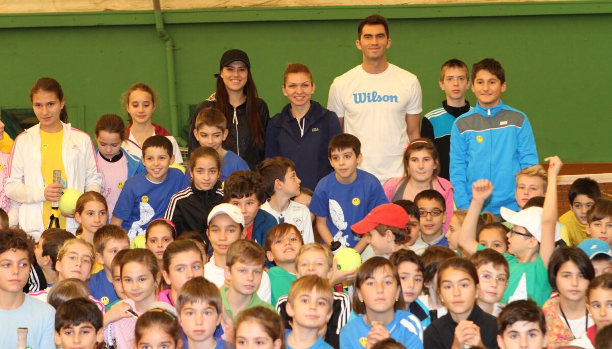 Asaltul copiilor » Halep, Tecău şi Cîrstea au fost alături de micuţii tenismeni de la Tenis Club Idu