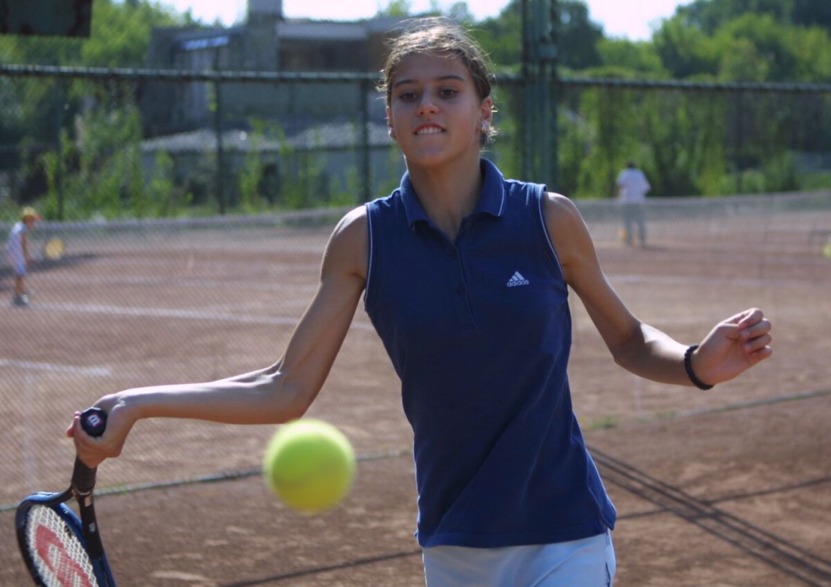 De la 10 ani la 17 » Copilăria şi adolescenţa Soranei în tenis în trei imagini