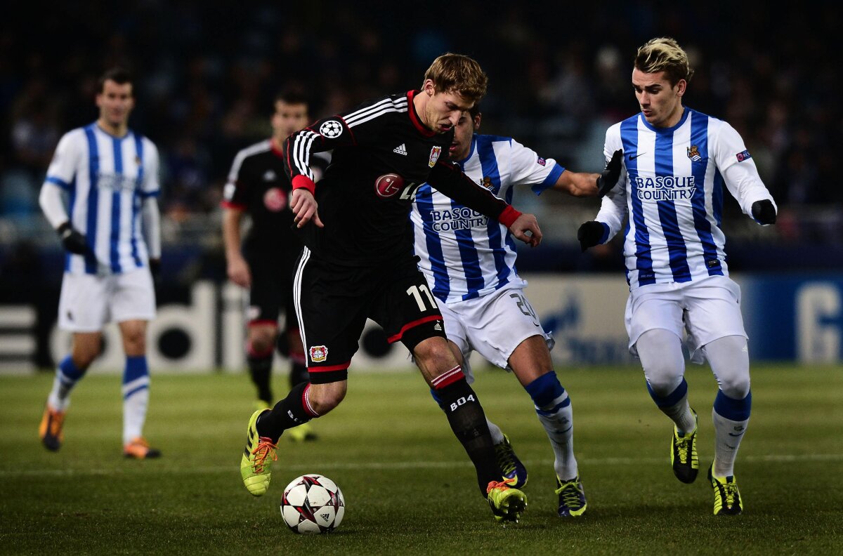 FOTO şi VIDEO Ninsorile abundente au oprit meciul dintre Galata şi Juve » Cînd s-ar putea relua meciul