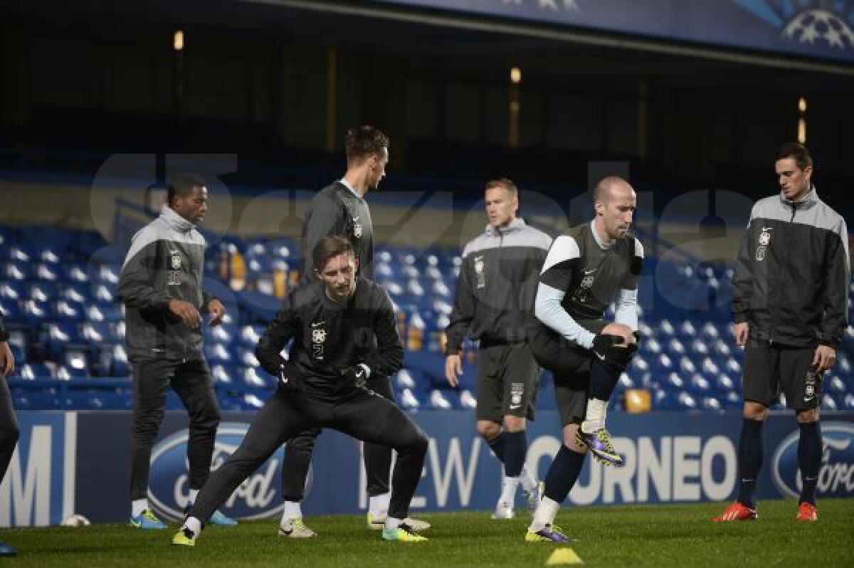 FOTO Spectator surpriză la antrenamentul Stelei » Chiricheş şi-a vizitat foştii colegi pe Stamford Bridge