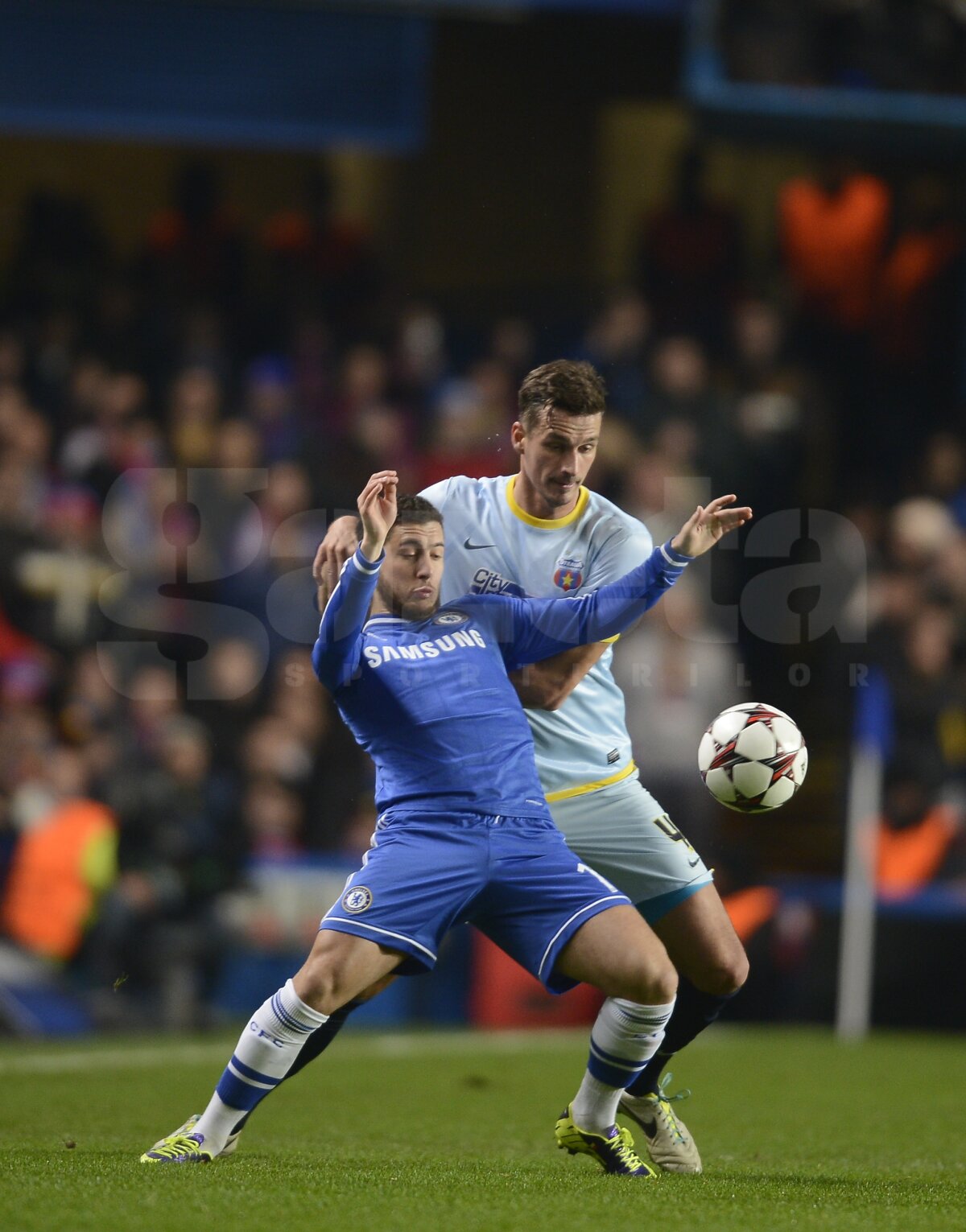 FOTO şi VIDEO Chelsea - Steaua 1-0 » Roş-albaştrii au părăsit cu fruntea sus UEFA Champions League