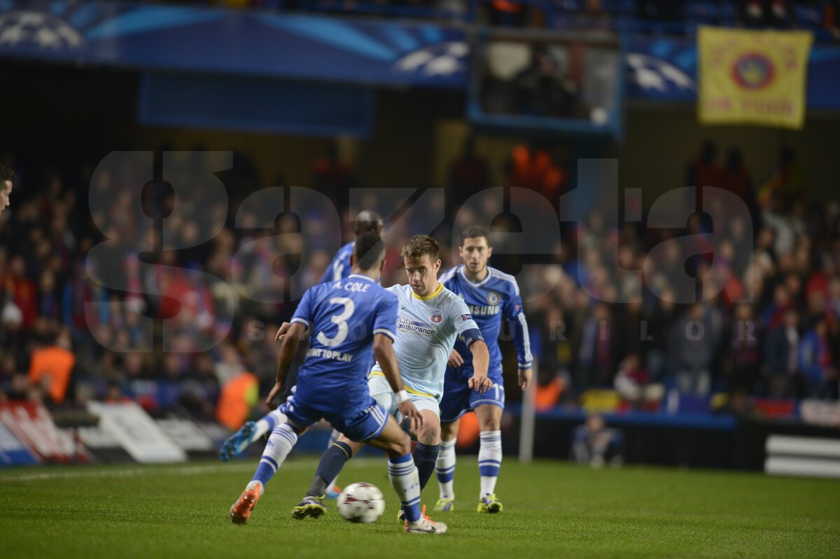 FOTO şi VIDEO Chelsea - Steaua 1-0 » Roş-albaştrii au părăsit cu fruntea sus UEFA Champions League
