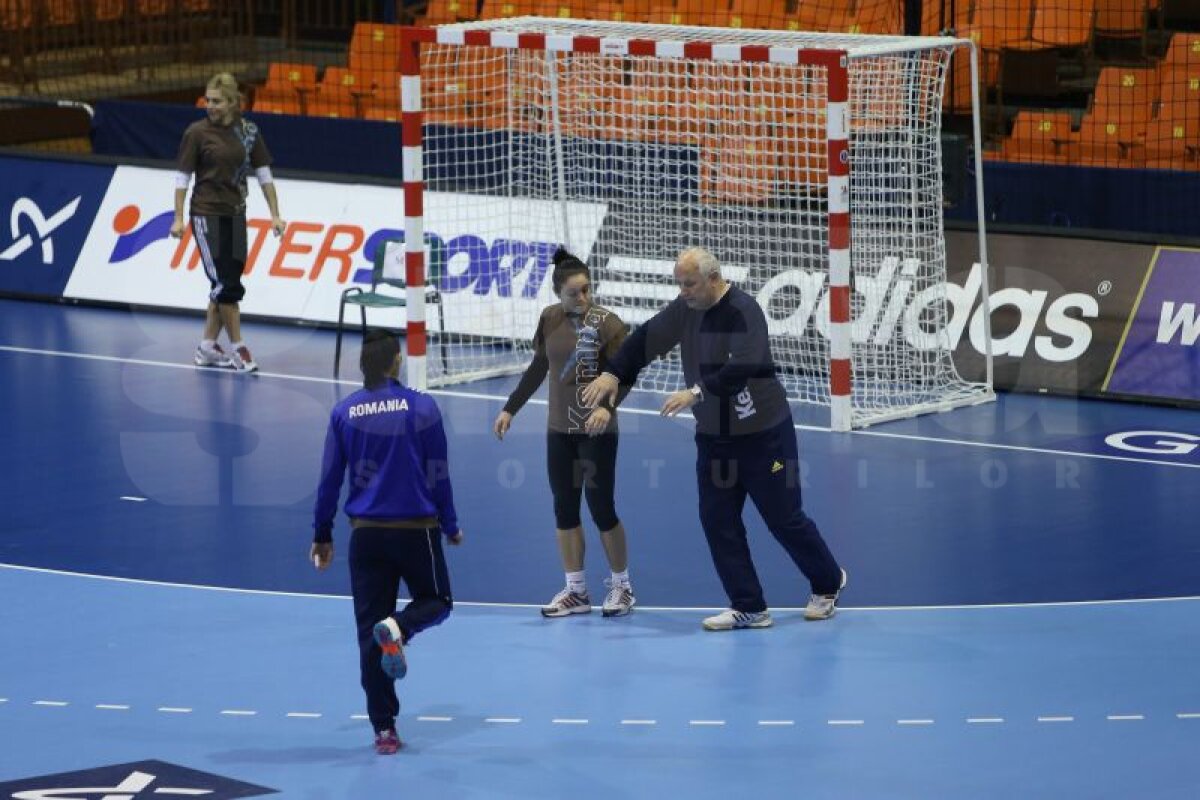 GALERIE FOTO Româncele pregătite pentru Ungaria. Meciul e azi, de la 20:15