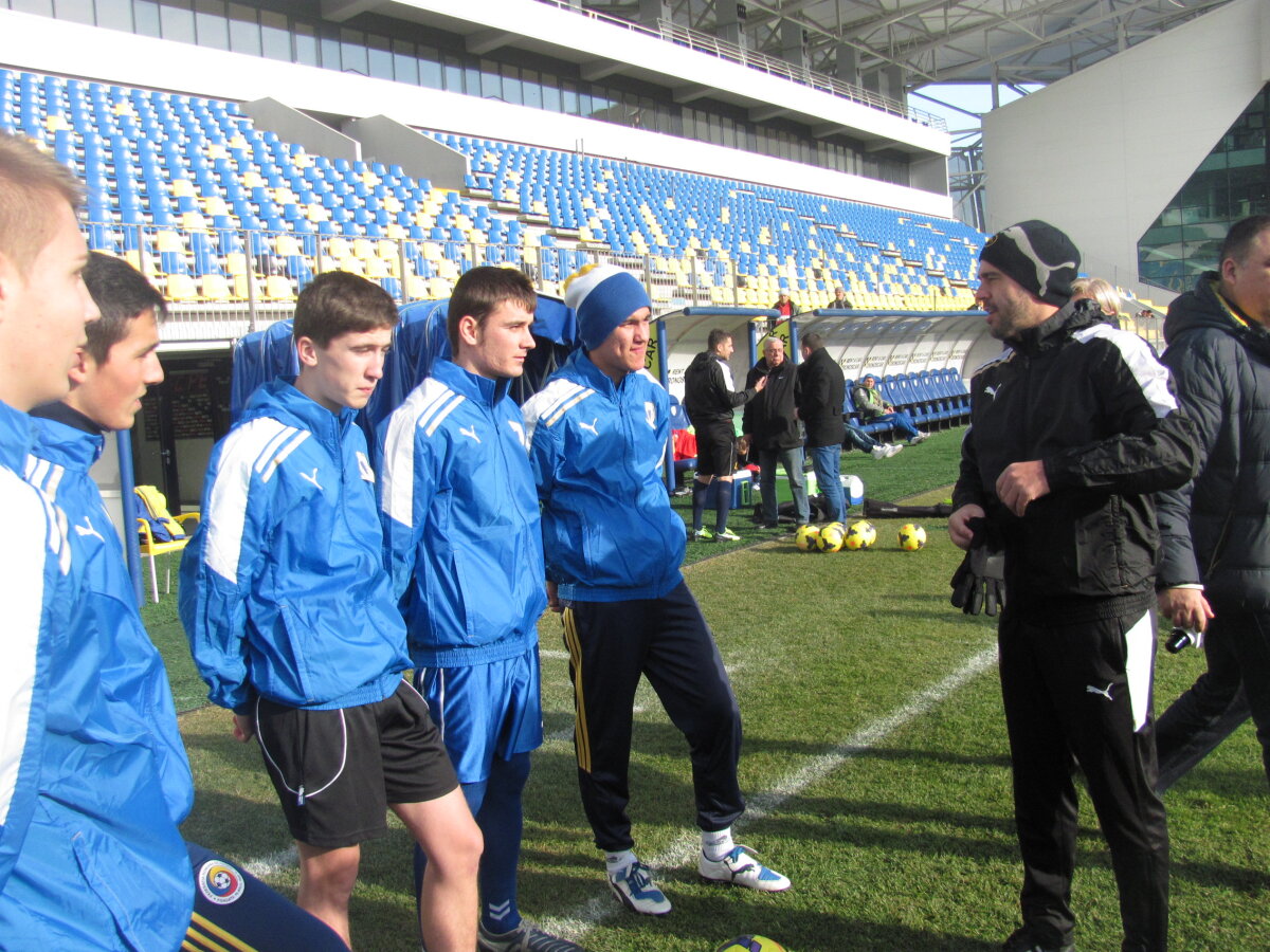 FOTO Antrenament alături de vedete » 5 liceeni s-au antrenat alături de Hamza şi Teixeira