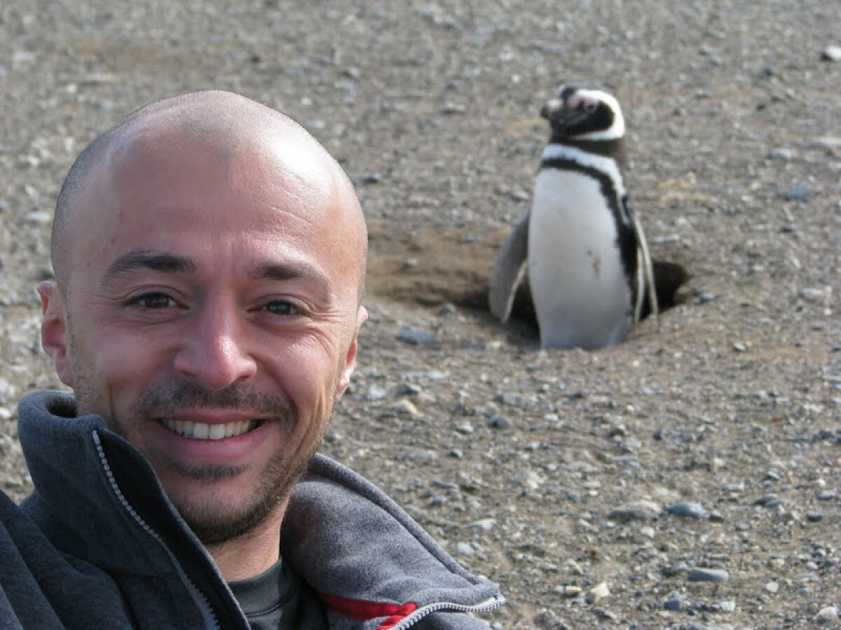 EXCLUSIV GSP Ocolul Pămîntului în 582 de zile » Fost cîntăreţ în "Gaz pe Foc", actual corporatist, Andrei Roşu a intrat în Cartea Recordurilor