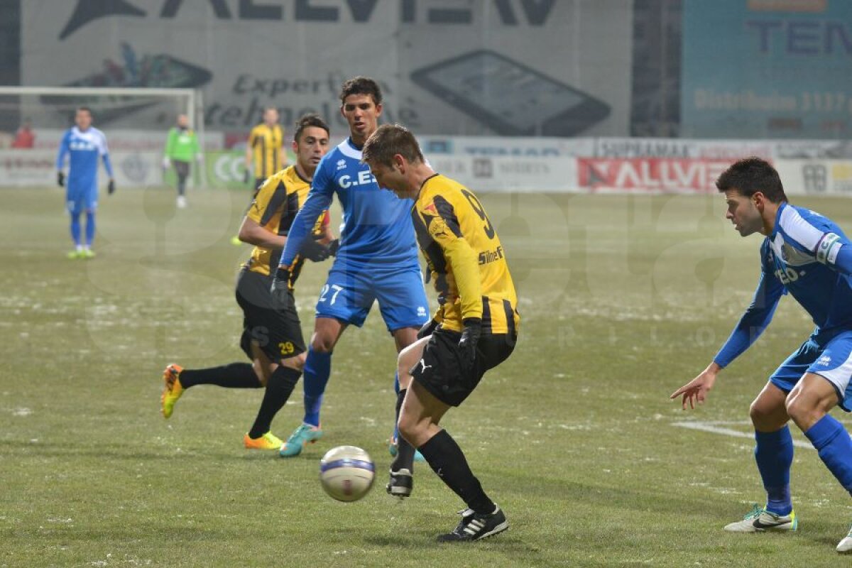 FOTO şi VIDEO Eric-show şi goluri multe » FC Braşov - Pandurii 3-5 şi gorjenii se apropie la 3 puncte de Petrolul