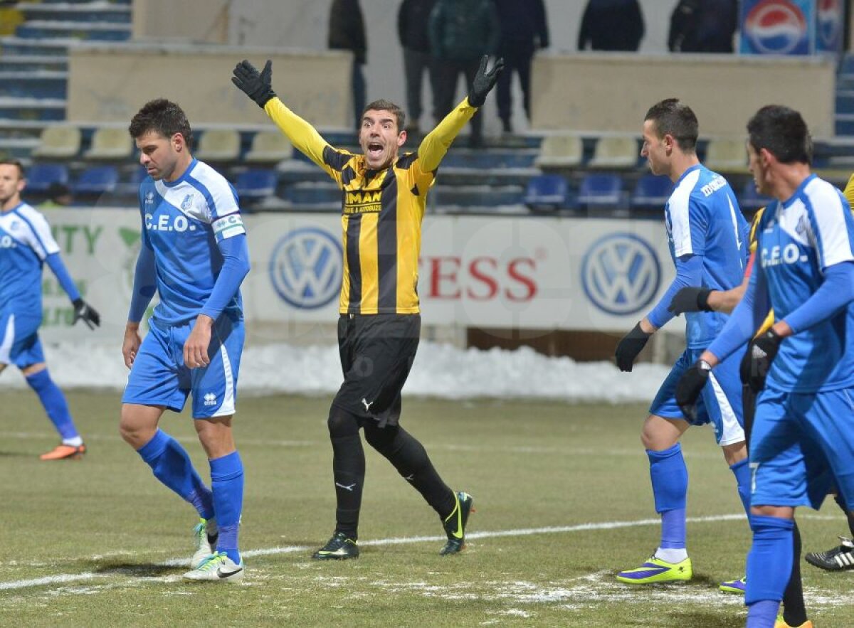 FOTO şi VIDEO Eric-show şi goluri multe » FC Braşov - Pandurii 3-5 şi gorjenii se apropie la 3 puncte de Petrolul