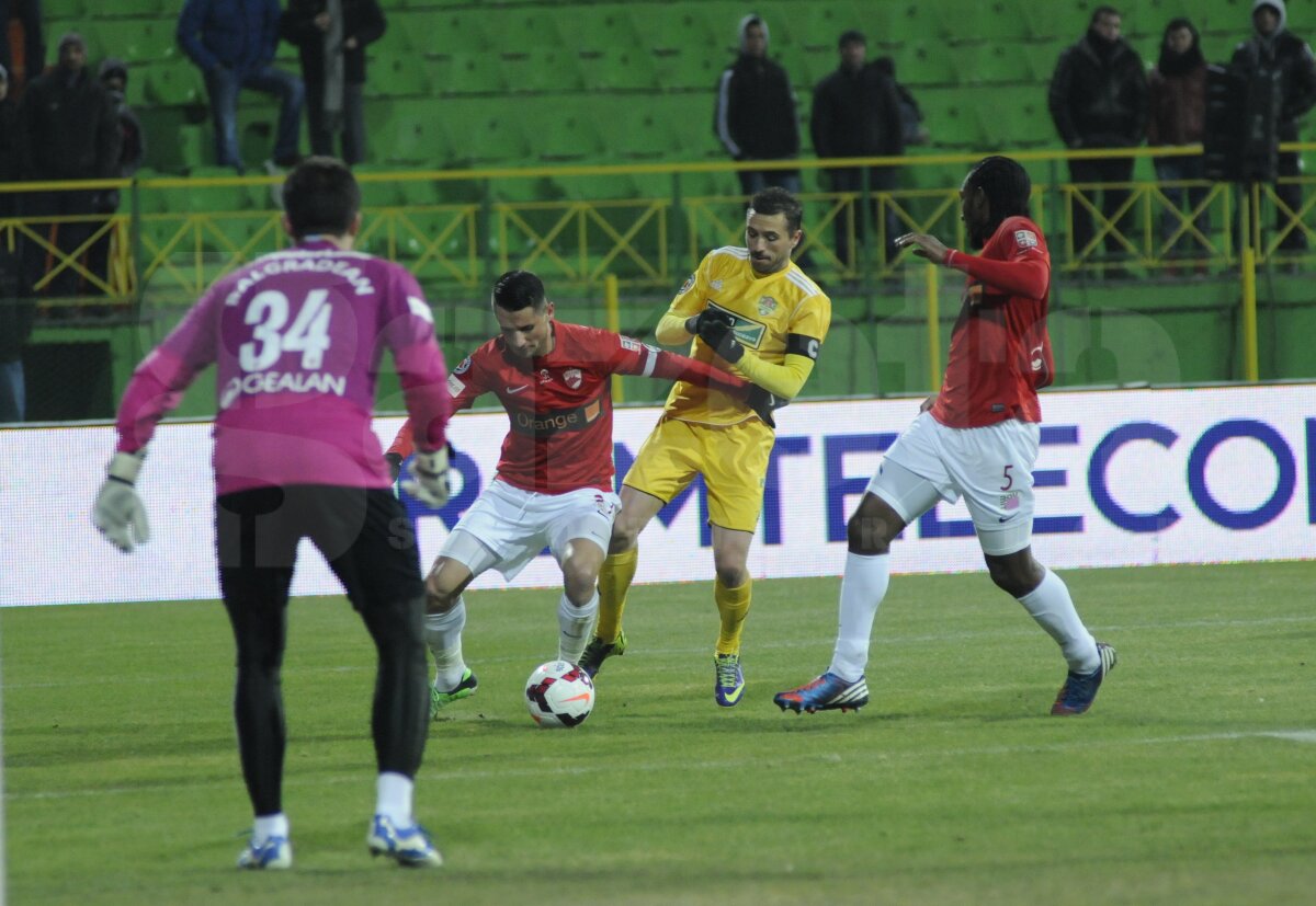 FOTO şi VIDEO FC Vaslui - Dinamo 1-1 » "Cîinii"rămîn fără victorie de 5 ani pe terenul galben-verzilor