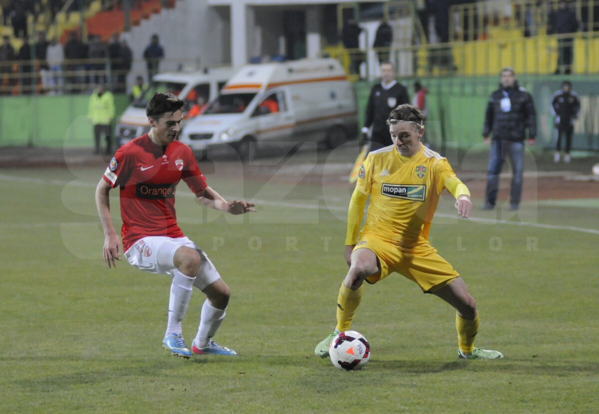FOTO şi VIDEO FC Vaslui - Dinamo 1-1 » "Cîinii"rămîn fără victorie de 5 ani pe terenul galben-verzilor