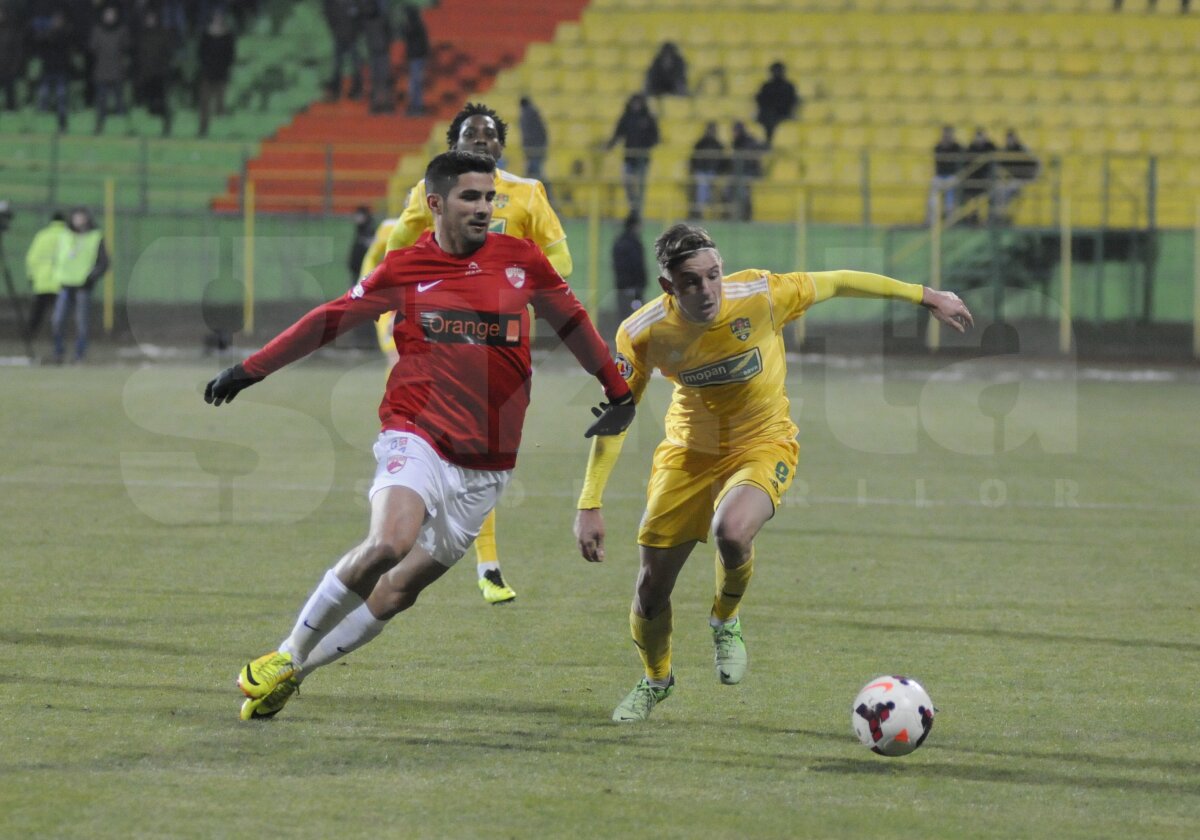 FOTO şi VIDEO FC Vaslui - Dinamo 1-1 » "Cîinii"rămîn fără victorie de 5 ani pe terenul galben-verzilor