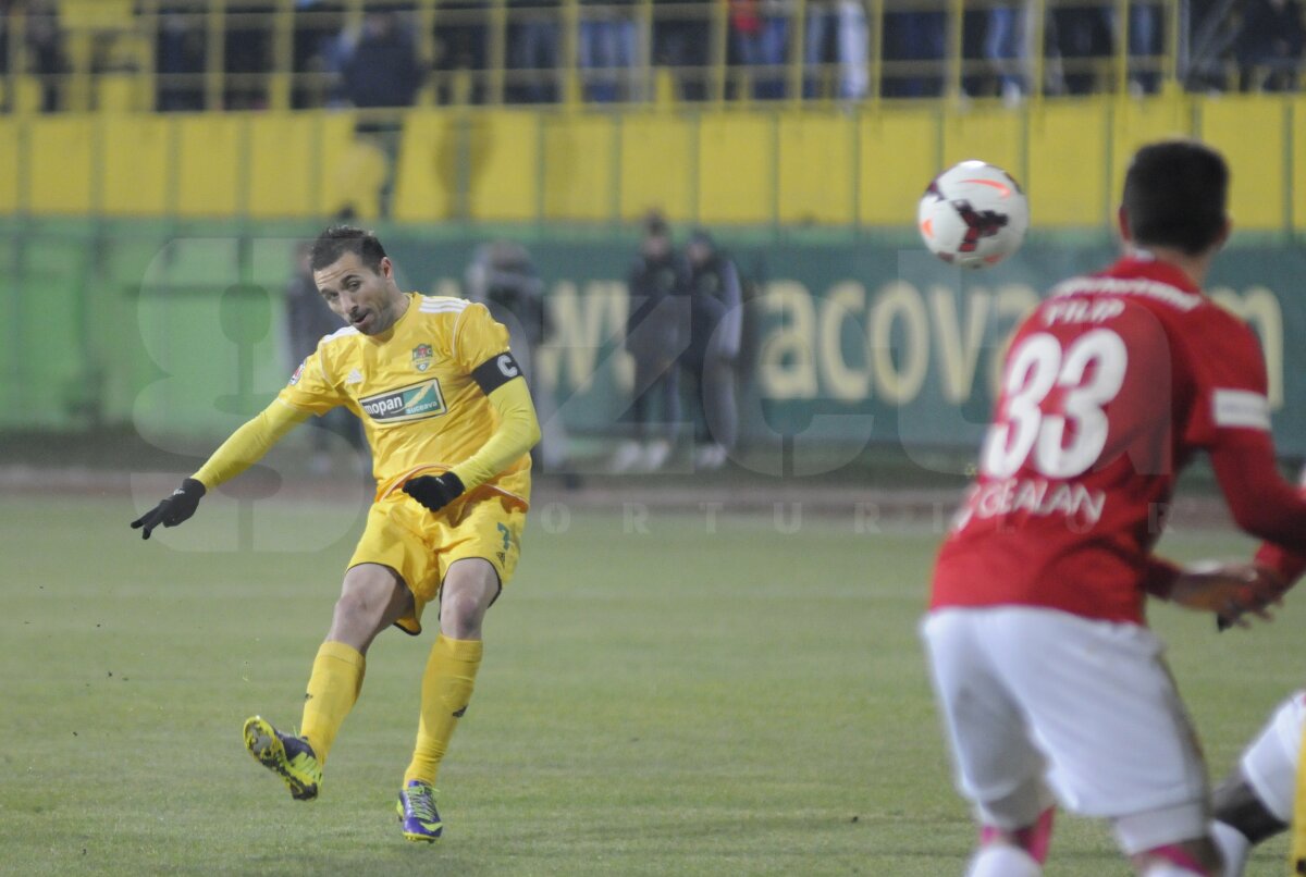 FOTO şi VIDEO FC Vaslui - Dinamo 1-1 » "Cîinii"rămîn fără victorie de 5 ani pe terenul galben-verzilor