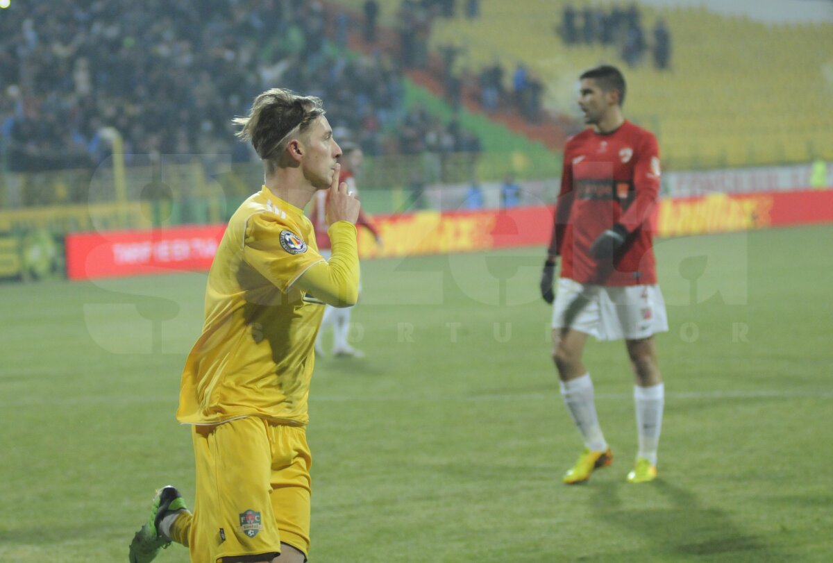 FOTO şi VIDEO FC Vaslui - Dinamo 1-1 » "Cîinii"rămîn fără victorie de 5 ani pe terenul galben-verzilor
