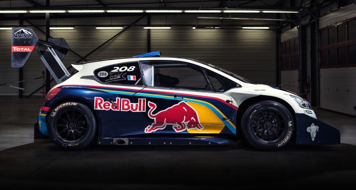 Premiantele » TopGear prezintă cele mai bune maşini ale anului. Ford Fiesta ST - cel mai bun automobil din 2013