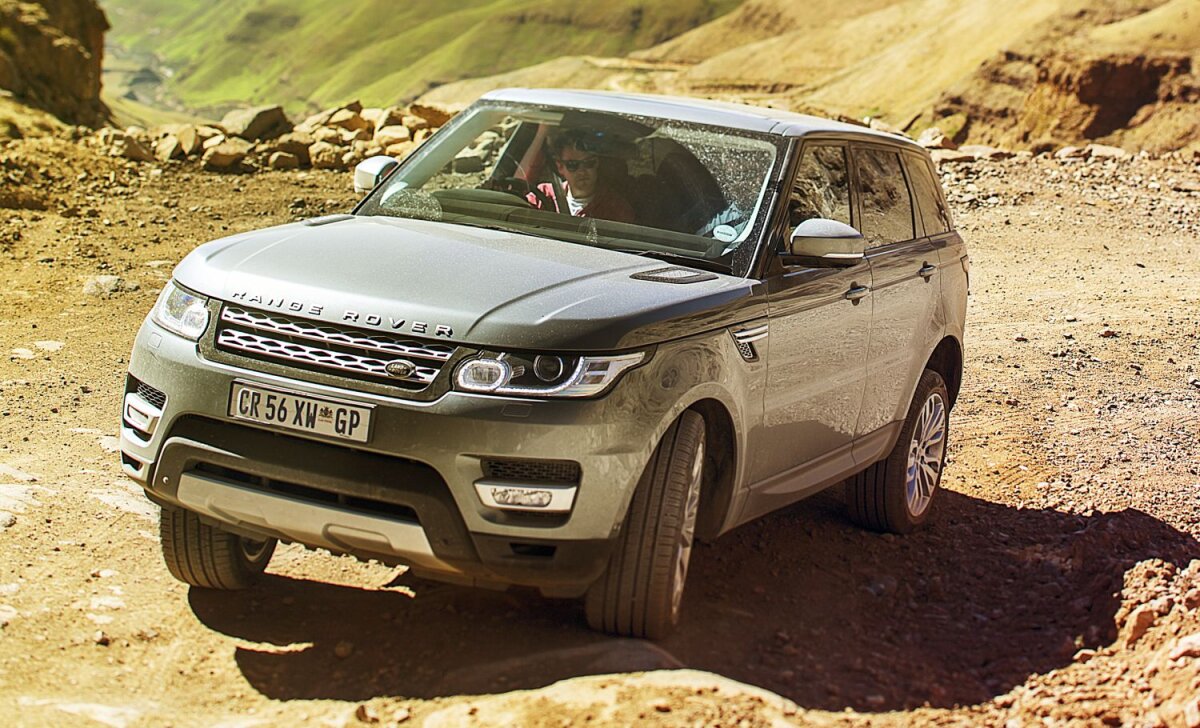 Premiantele » TopGear prezintă cele mai bune maşini ale anului. Ford Fiesta ST - cel mai bun automobil din 2013