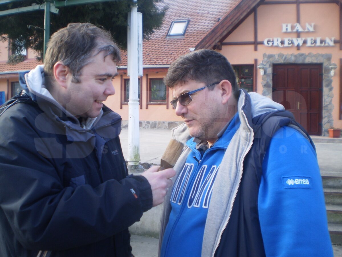 FOTO A lăsat fotbalul pentru festival :) » Cristi Pustai, sufletul unei petreceri cu mîncare şi muzică folk