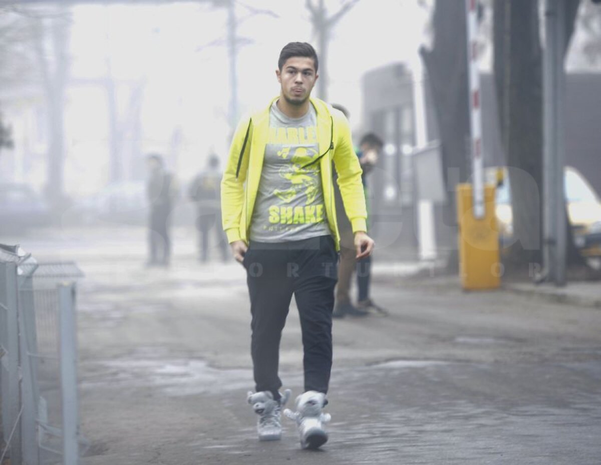 FOTO Iancu i-a "spart" pe toţi la vizita medicală, a venit cu cele mai tari încălţări :D Tănase s-a afişat cu cele mai scumpe