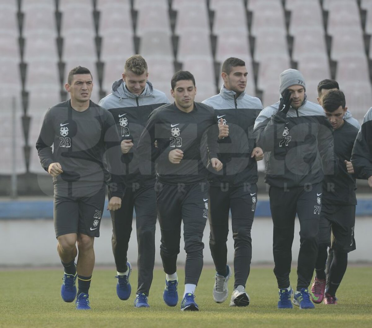 UPDATE FOTO E oficial! Keşeru a semnat contractul » Primele imagini cu fotbalistul în echipamentul Stelei