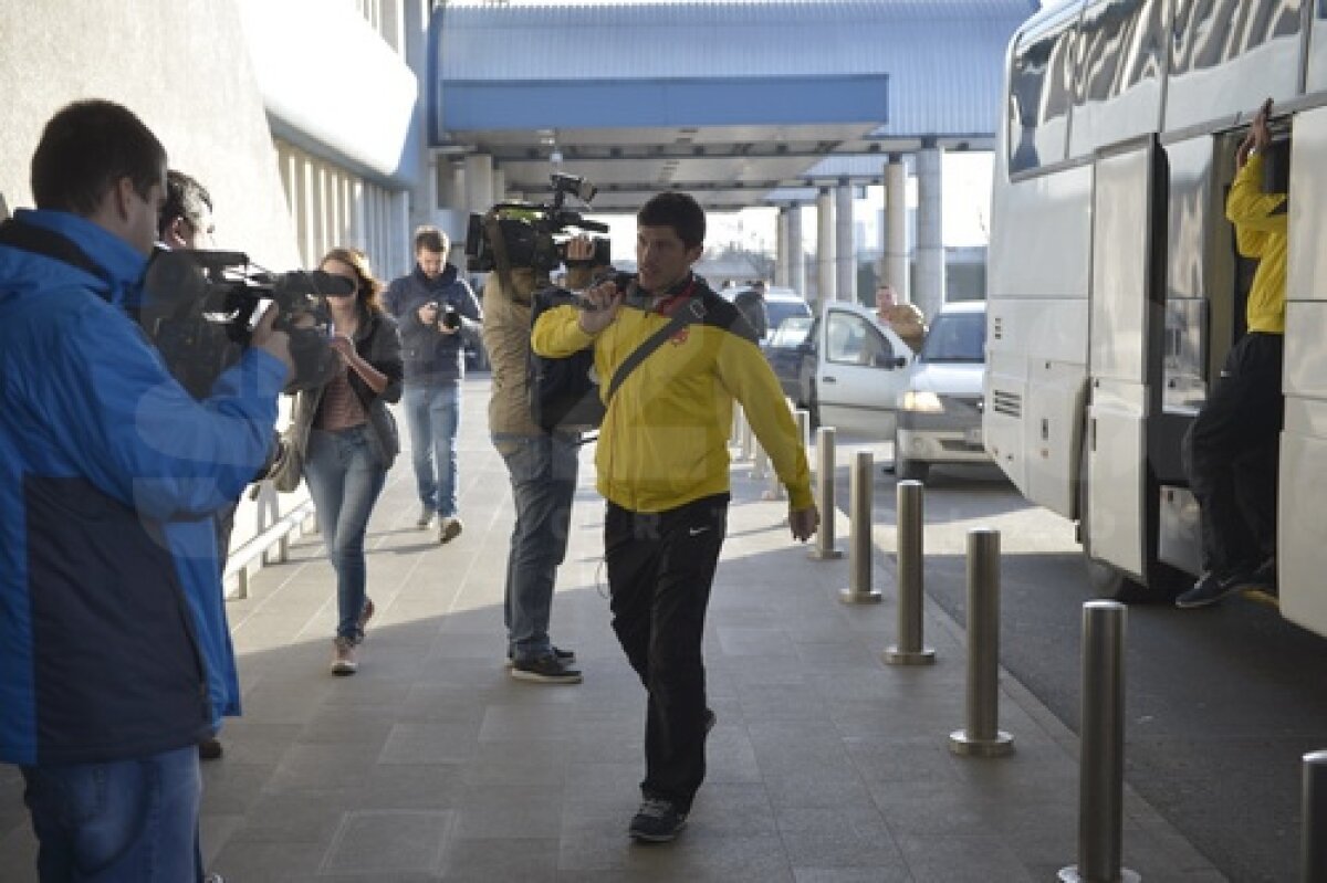 FOTO Începe chinul pentru stelişti » "Roş-albaştrii" au plecat la Marbella