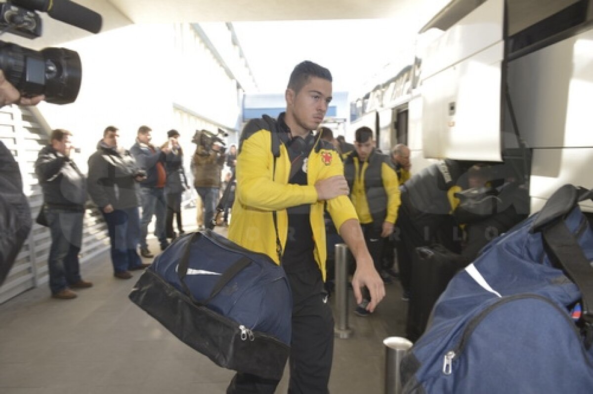 FOTO Începe chinul pentru stelişti » "Roş-albaştrii" au plecat la Marbella